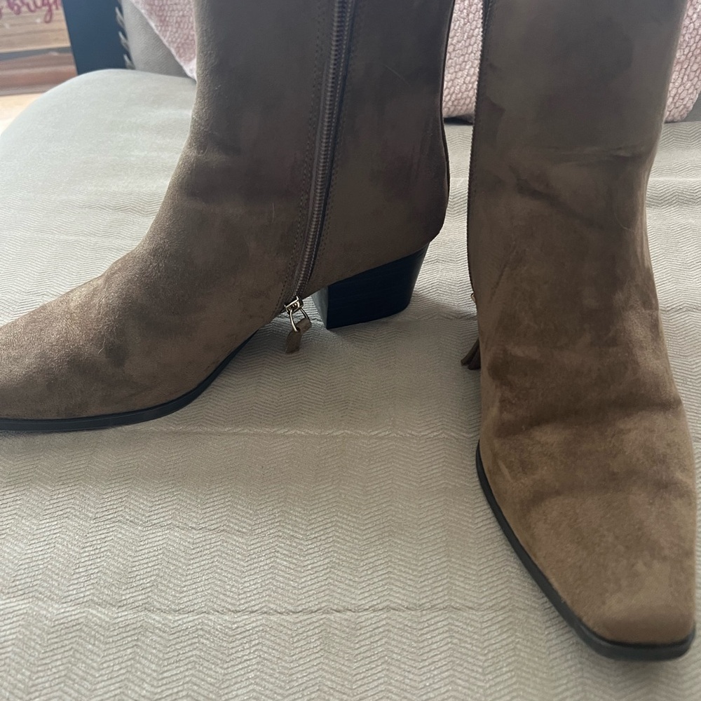 Old Navy Brown Suede Women's City Boots Size 8 NWOT